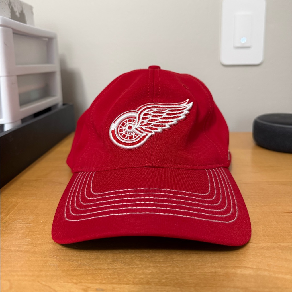 â47 Closer Stretch Red Wings Hat